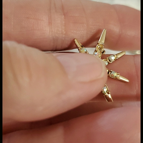 Vintage•Goldtone rhinestone Starburst design•clips - Picture 3 of 16